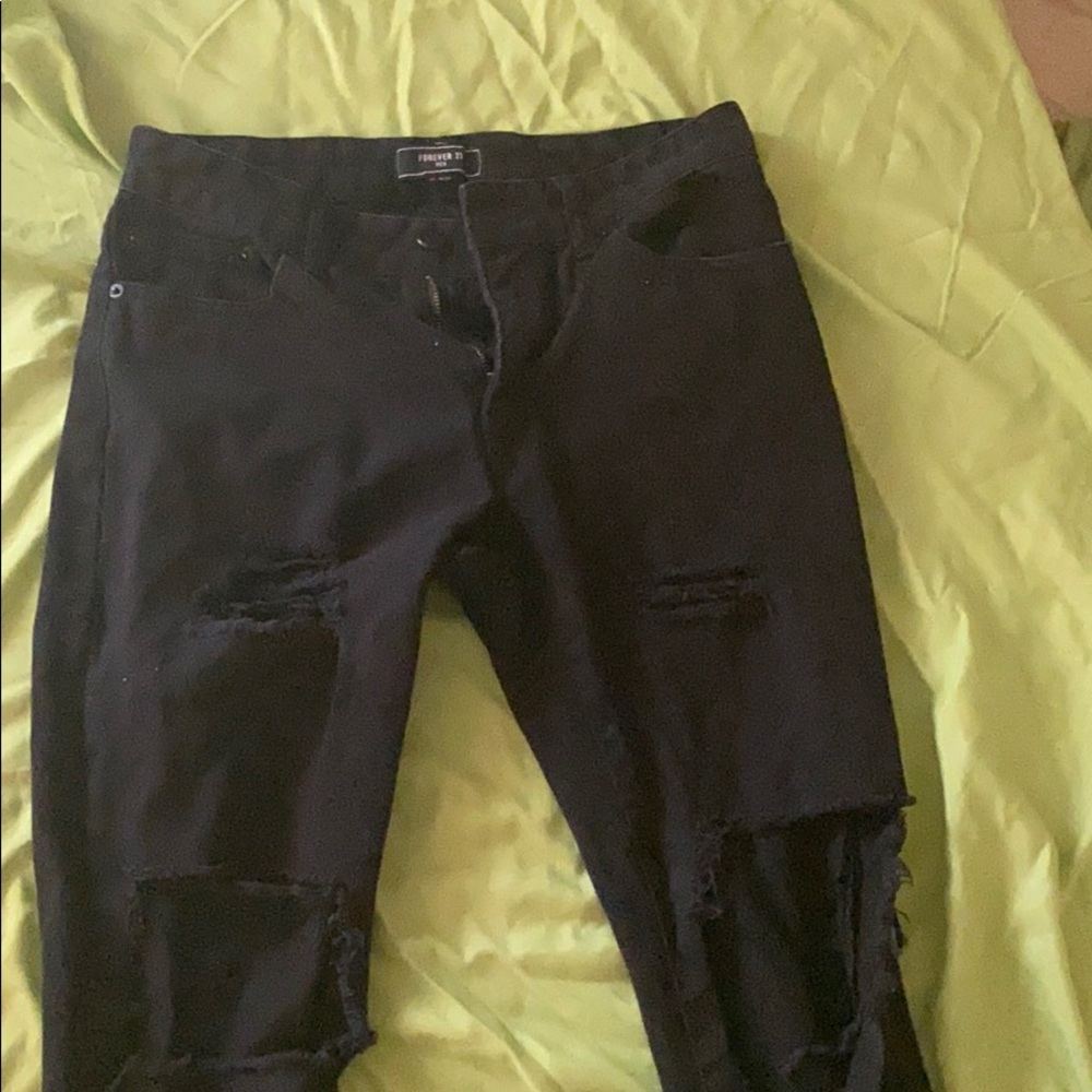 Forever 21 men’s slim fit black distressed jeans